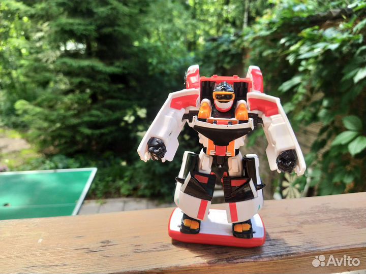 Развивающий автомобильтрансформер тобот