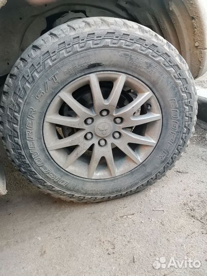 Cooper Discoverer S/T Maxx 265/70 R17