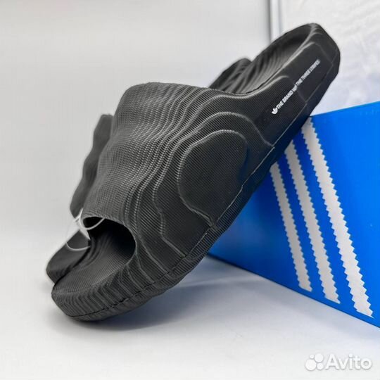 Шлепки / сланцы Adidas Adilette 22