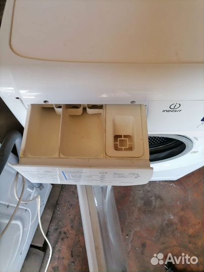 Стиральная машина Indesit на 5 кг