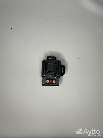 Лазерный уровень 16 линий со штативом