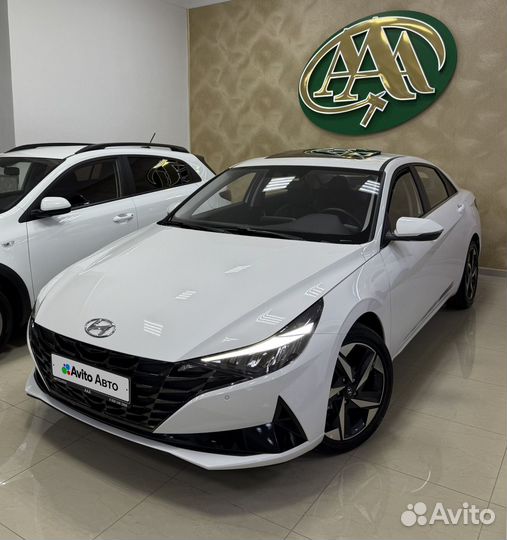 Hyundai Elantra 1.5 CVT, 2022, 52 000 км