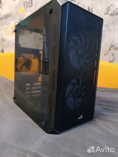 Игровой корпус для пк AeroCool mini-tower