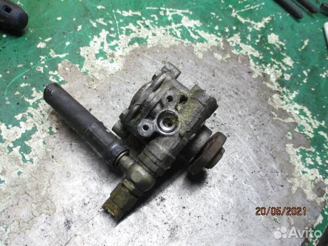 Насос гидроусилителя руля Volkswagen Golf 3 1999