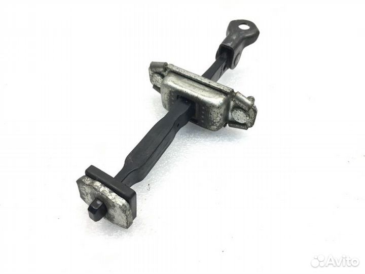 Ограничитель двери задний правый Kia Optima 3