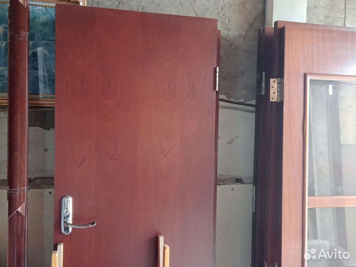 Двери межкомнатная. И обналички двери