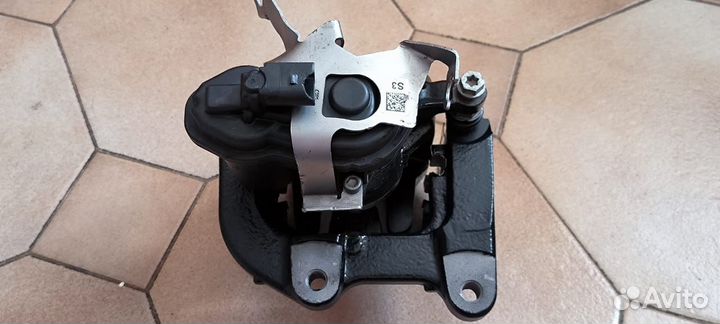 Суппорт задний комплект BMW M5 F90