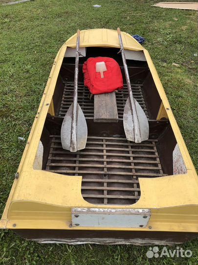 Лодка с жеским корпусом 