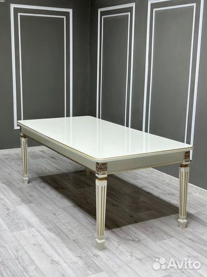 Кухонный стол. Доставка по всей России