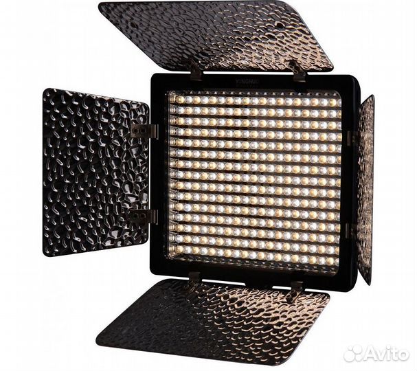 Накамерный свет светодиодный Yongnuo YN-300 III LE