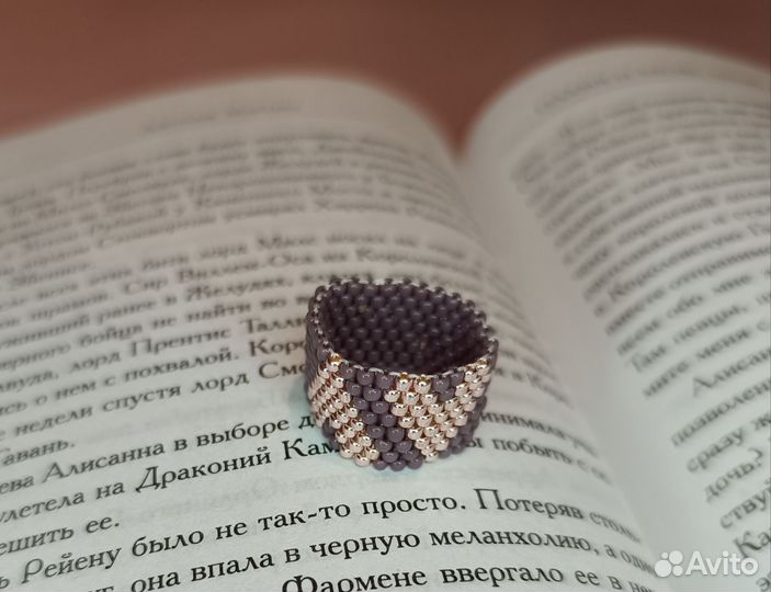 Кольцо из бисера