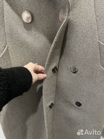 Пальто женское 42 44 бежевое