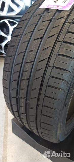 Nexen N'Fera SU1 205/40 R17