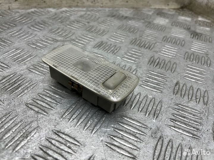 Плафон освещения багажника Nissan X-Trail T31