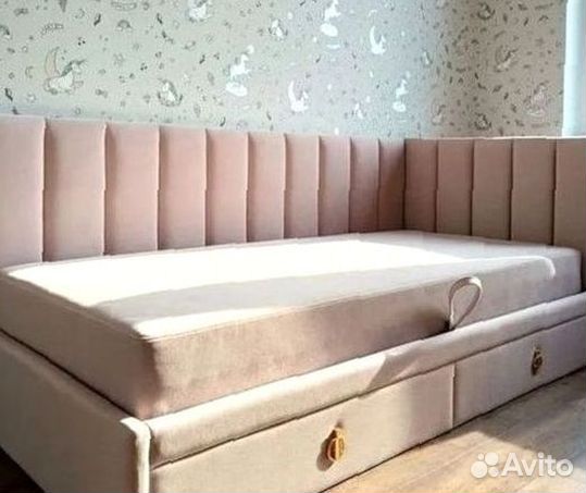 Кровать детская с мягкой спинкой