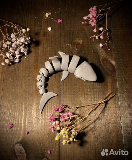 Подвижная фигурка серая Акула