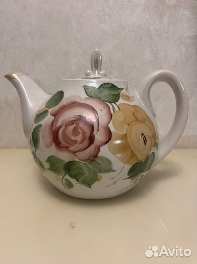 Большой керамический чайник
