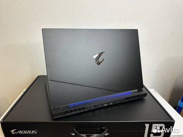 Gigabyte Aorus 15 RTX 4060 8Гб i5 12500h 360Hz