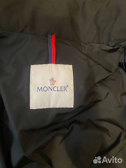 Пуховик Moncler