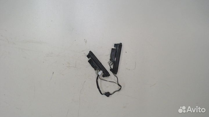 Подсветка номера Toyota RAV 4, 2005