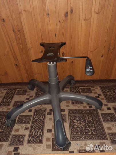 Нижняя часть игрового кресла