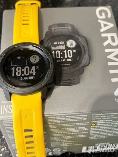 Смарт-часы Garmin Instinct