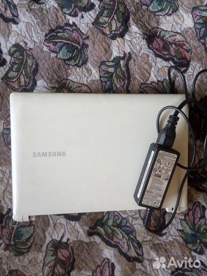 Мини ноутбук samsung