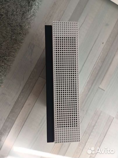 Xbox one s 1tb с играми