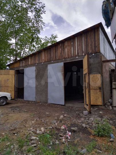 Гараж, > 30 м²