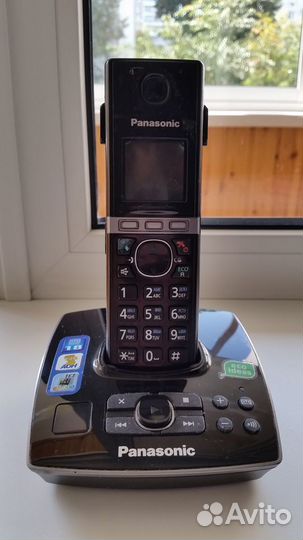 Телефон Panasonic KX-TG 8061