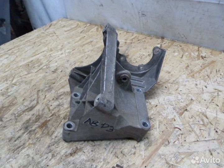 Кронштейн гидроусилителя Audi A8 4E 2002-2010