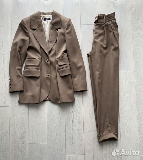 Костюм брючный