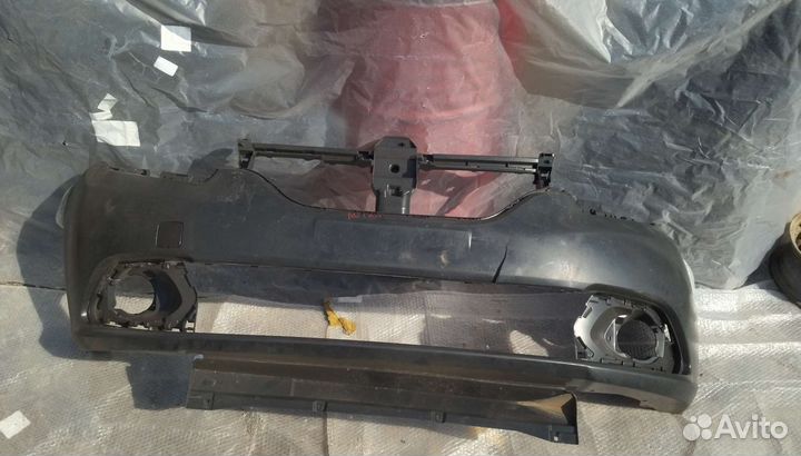 Бампер передний Renault Logan 2