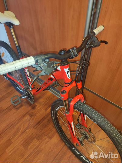 Велосипед Specialized Hardrock S