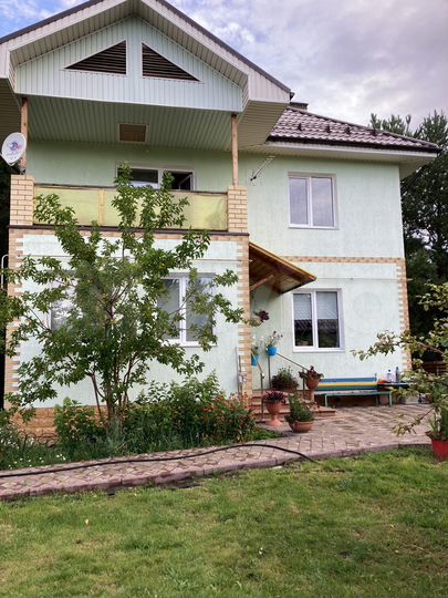 Коттедж 140 м² на участке 7,5 сот.