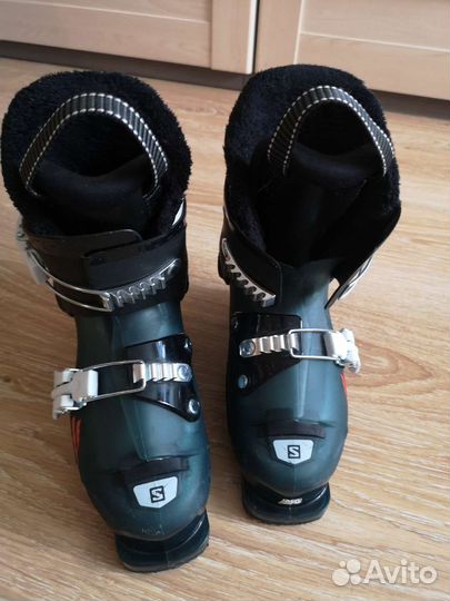 Горнолыжные ботинки детские