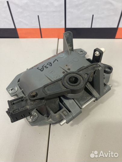 Внутренняя ручка двери багажника Mercedes W639 Vito Viano