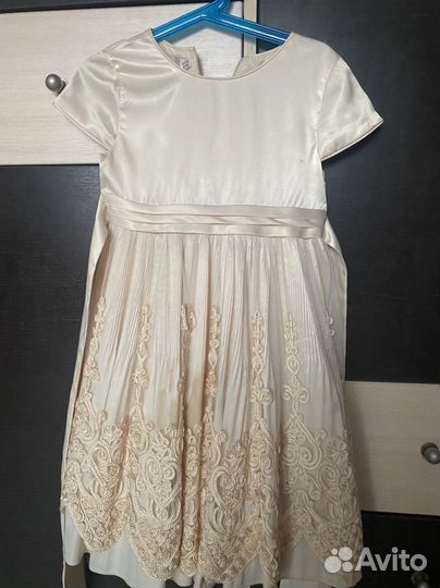 Нарядное платье