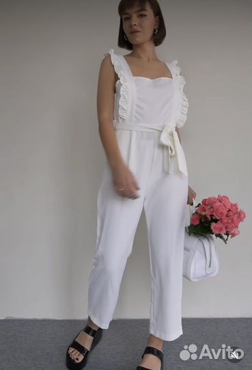 Комбинезон белый летний