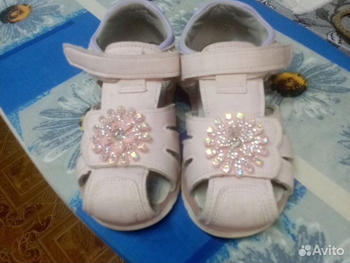 Сандалии для девочки