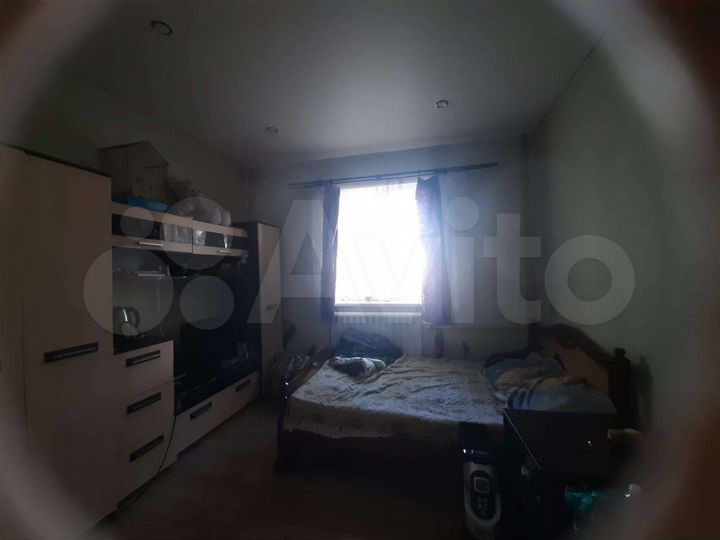 Комната 15 м² в 4-к., 1/2 эт.