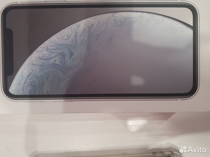 iPhone Xr, 64 ГБ
