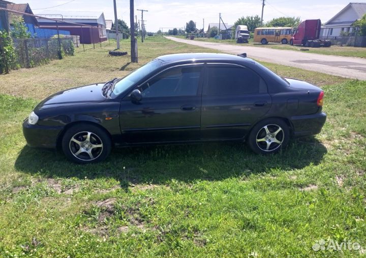 Kia Spectra 1.6 МТ, 2008, битый, 450 000 км