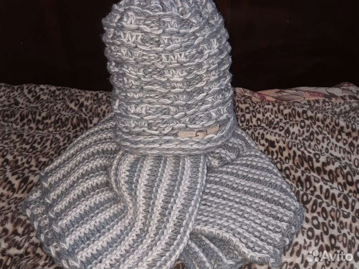 Комплект шапка и шарф женский