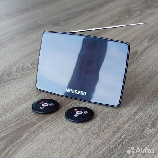 Табло вызова официанта-калянщика и кнопка вызова