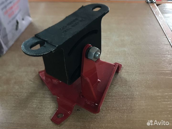 Кронштей опоры раздатки 2123