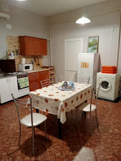 4-к. квартира, 75 м², 1/3 эт.