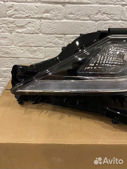 Фара светодиодная передняя левая Toyota Camry