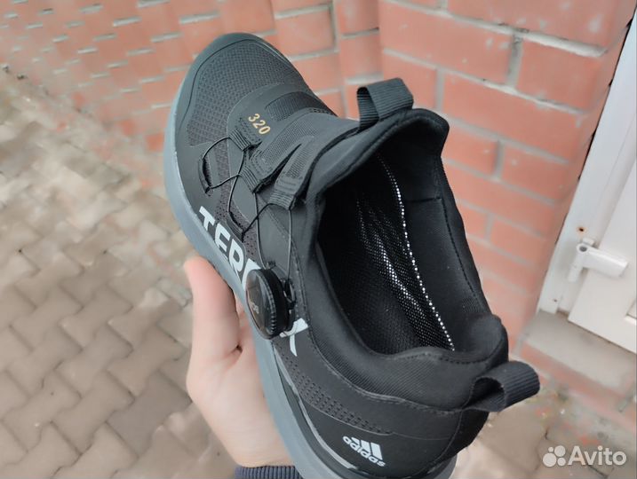 Кроссовки Adidas Terrex демисезонные