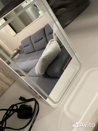 Мини-холодильник для косметики и лекарств